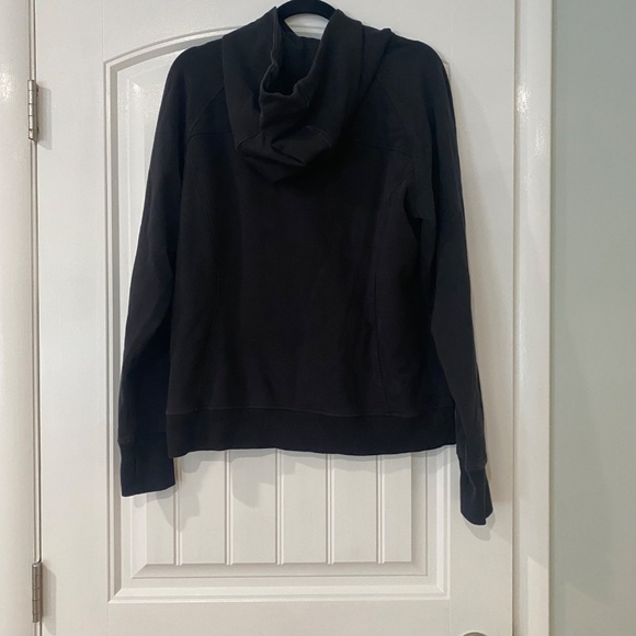 Lululemon Scuba Pullover Black - Picture 4 of 7